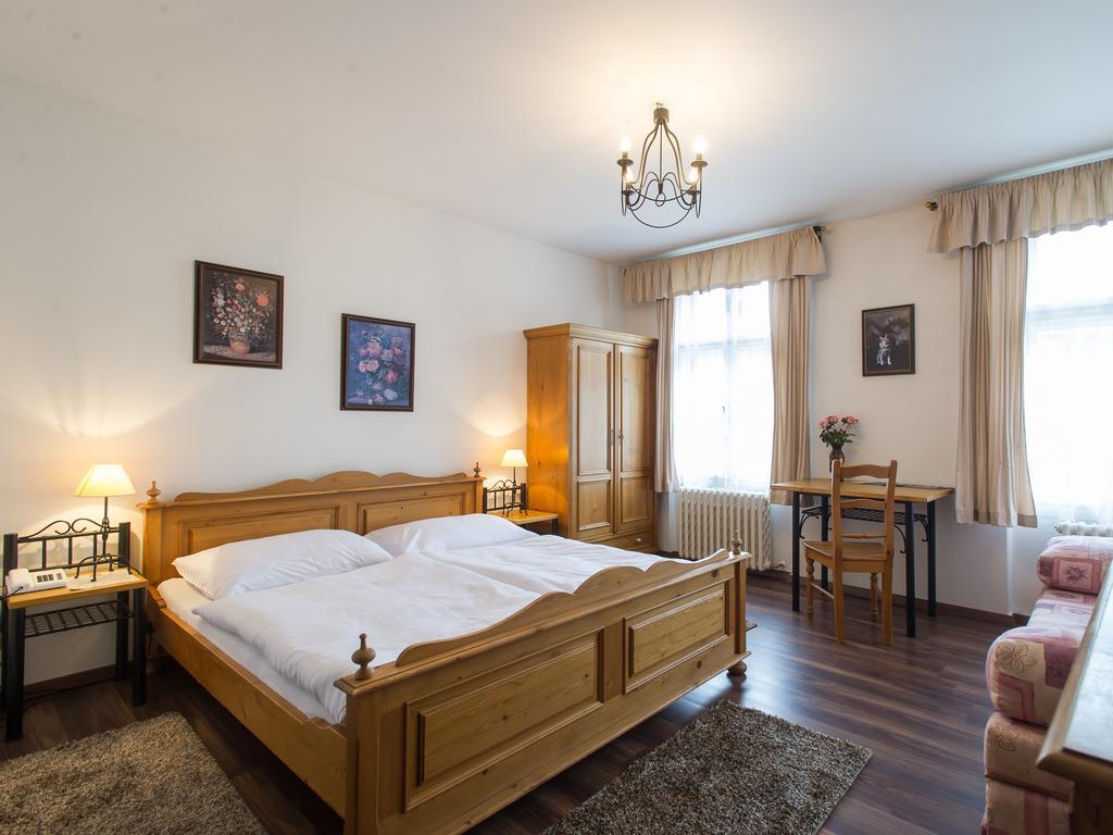 舒玛瓦酒店 Vyšší Brod 客房 照片